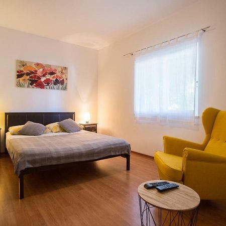 Apartments Zambarlin Komiža Zewnętrze zdjęcie