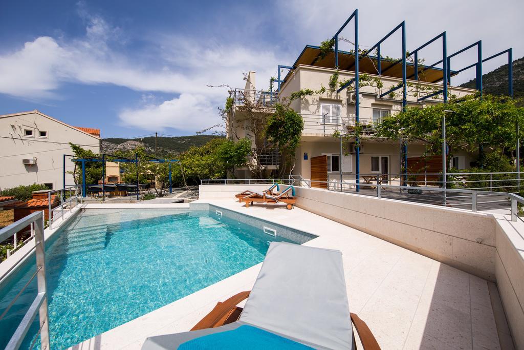 Apartments Zambarlin Komiža Zewnętrze zdjęcie