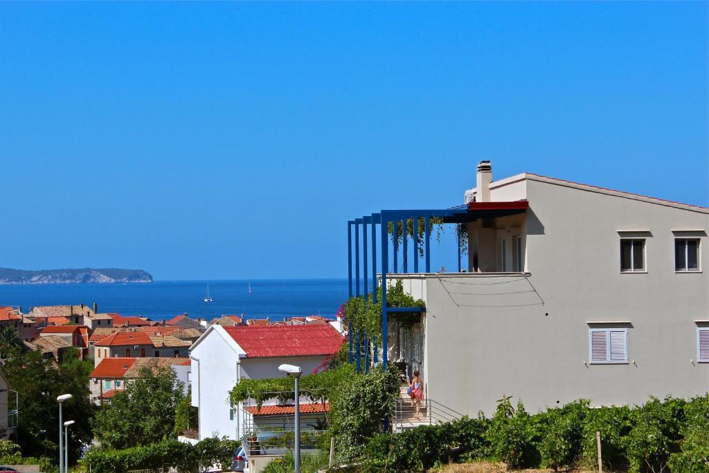 Apartments Zambarlin Komiža Zewnętrze zdjęcie