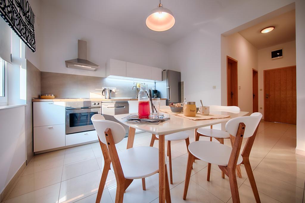 Apartments Zambarlin Komiža Zewnętrze zdjęcie