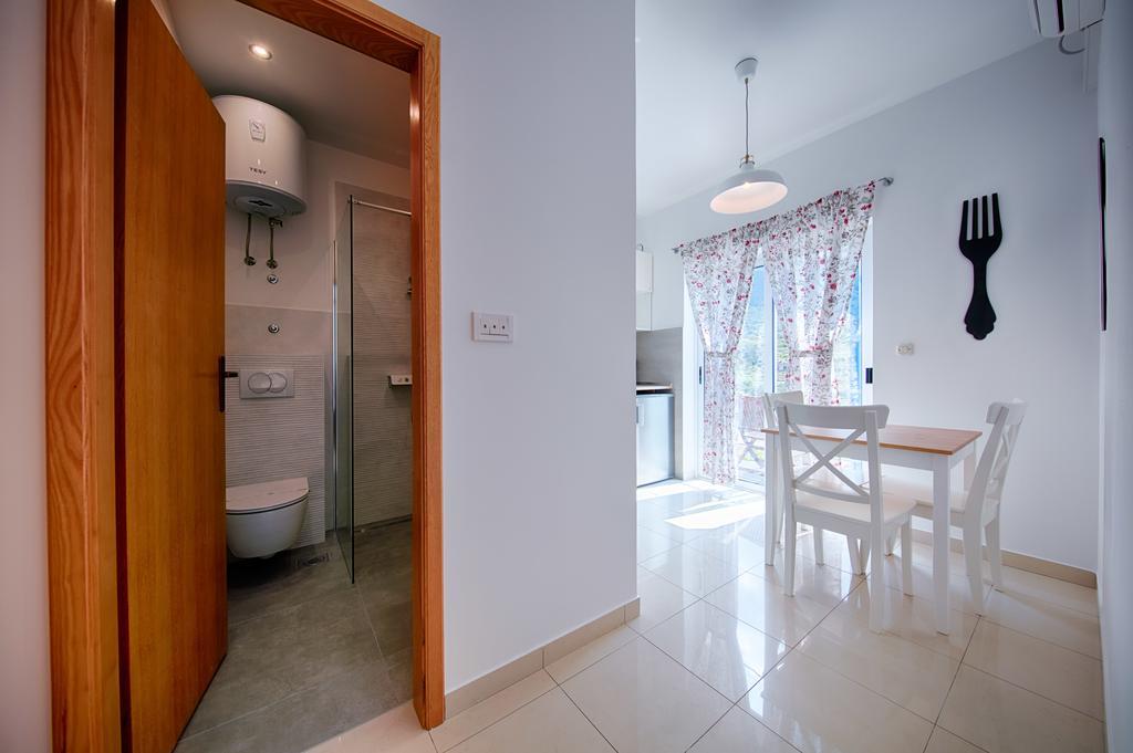 Apartments Zambarlin Komiža Zewnętrze zdjęcie