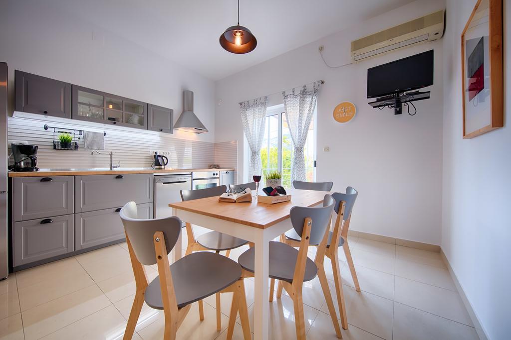 Apartments Zambarlin Komiža Zewnętrze zdjęcie