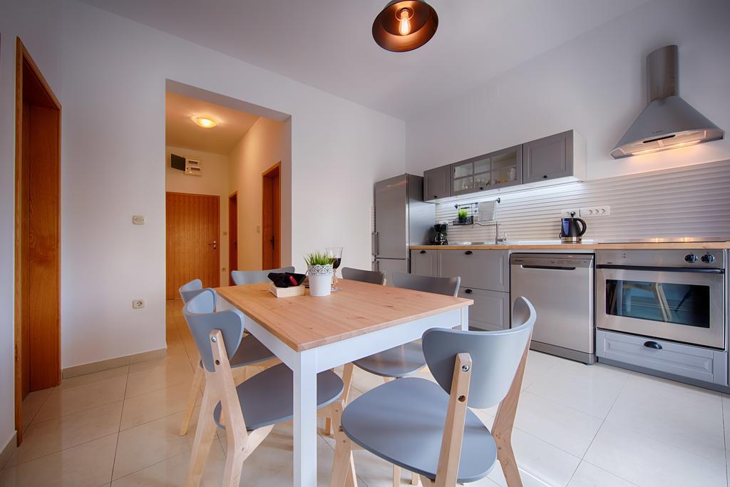 Apartments Zambarlin Komiža Zewnętrze zdjęcie