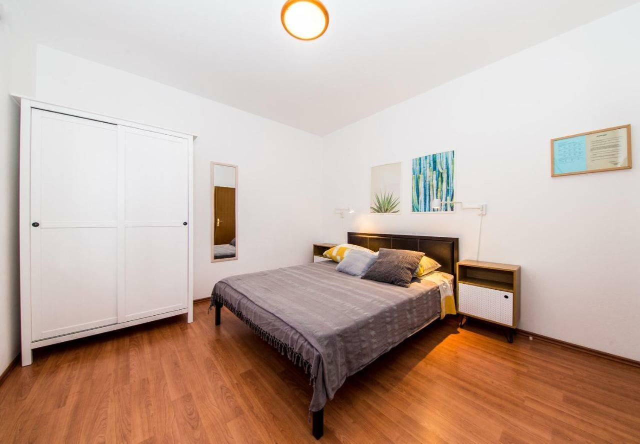 Apartments Zambarlin Komiža Zewnętrze zdjęcie