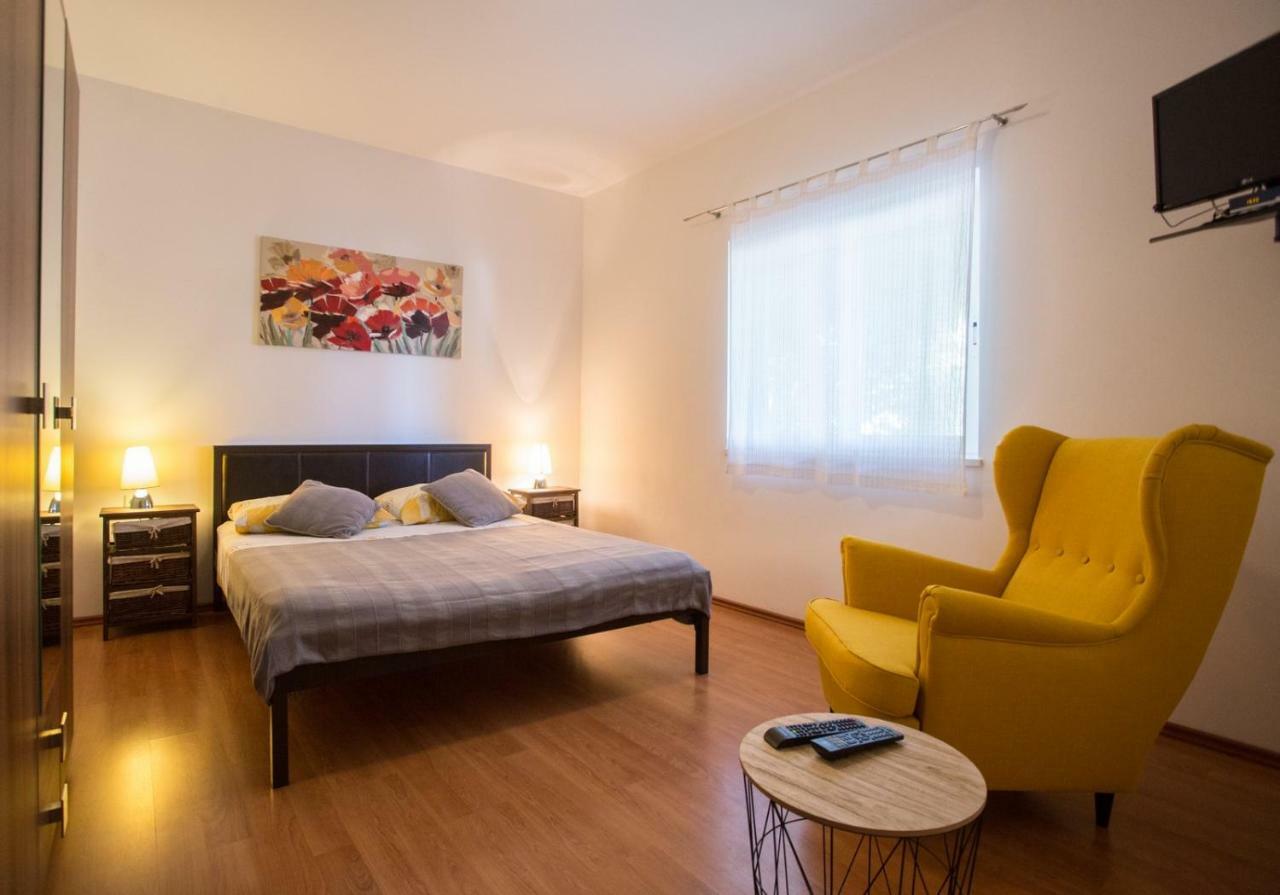 Apartments Zambarlin Komiža Zewnętrze zdjęcie