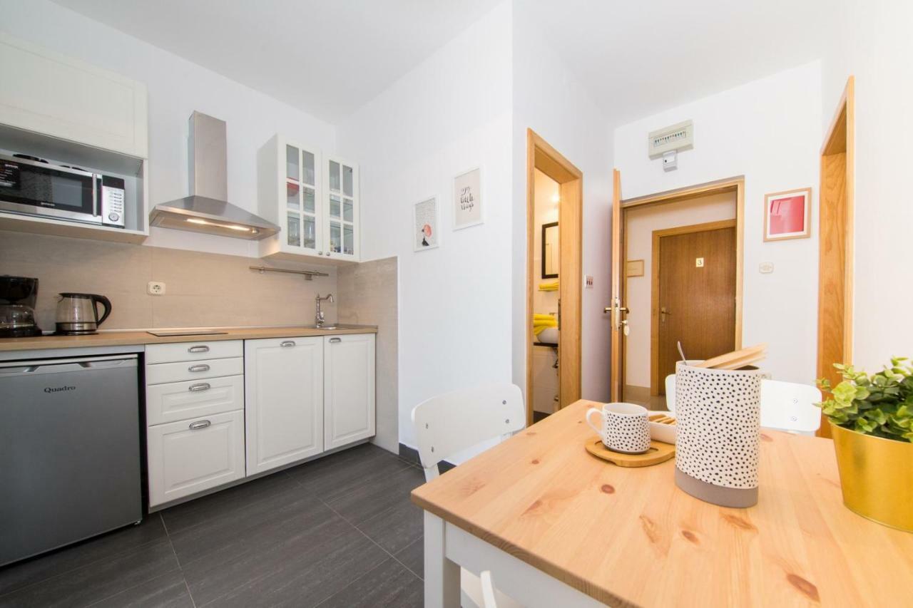 Apartments Zambarlin Komiža Zewnętrze zdjęcie
