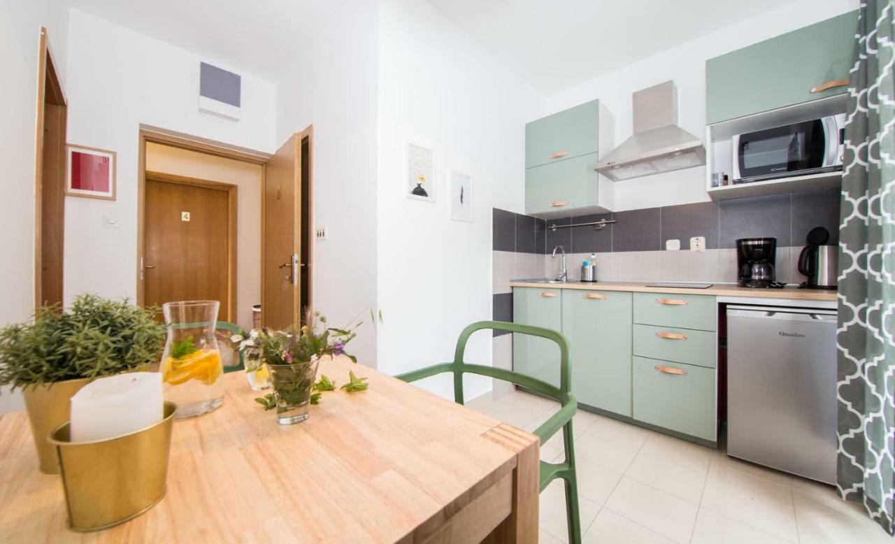 Apartments Zambarlin Komiža Zewnętrze zdjęcie